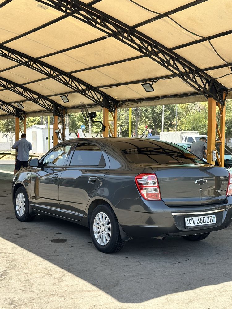 Chevrolet cobalt 2021
