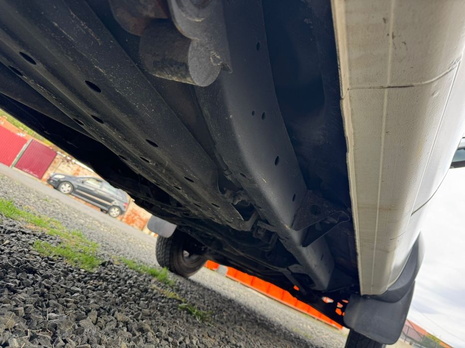 Nissan Navara NP300 D22 4X4 133 Cp 2011/Clima