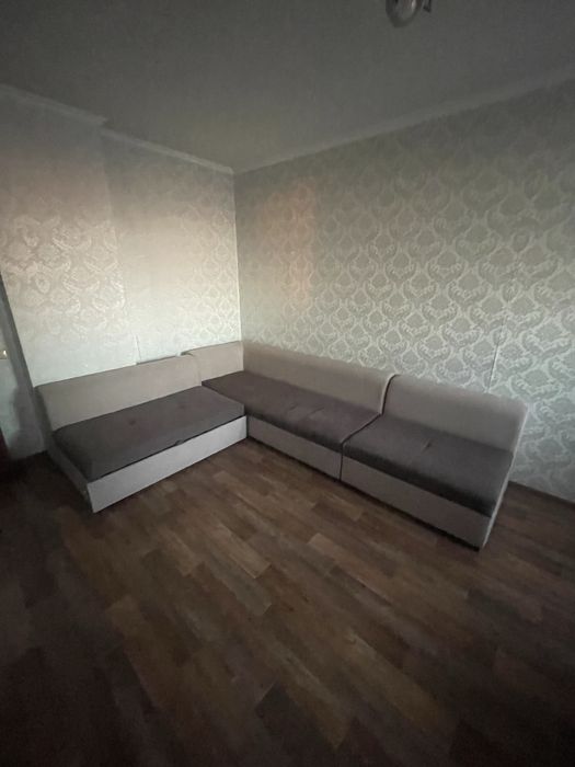 Диван