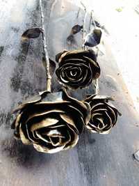 Вечная роза из металла