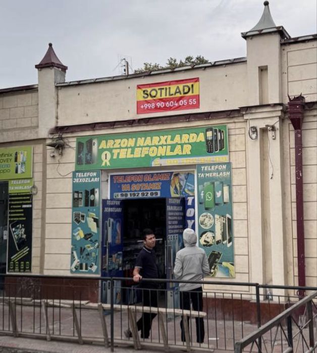 Tayloq bozorchasi dukon sotiladi