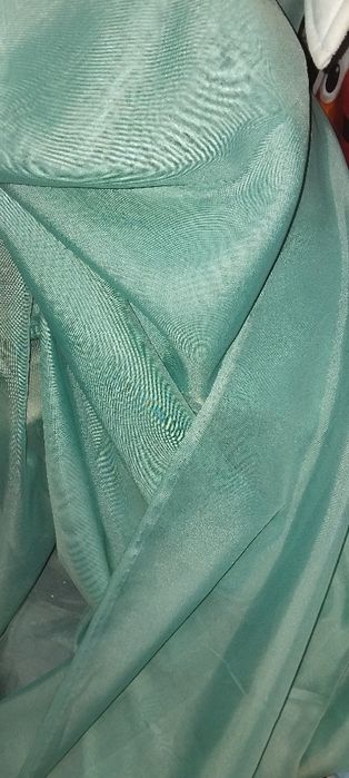 Vând perdea vernil 7m