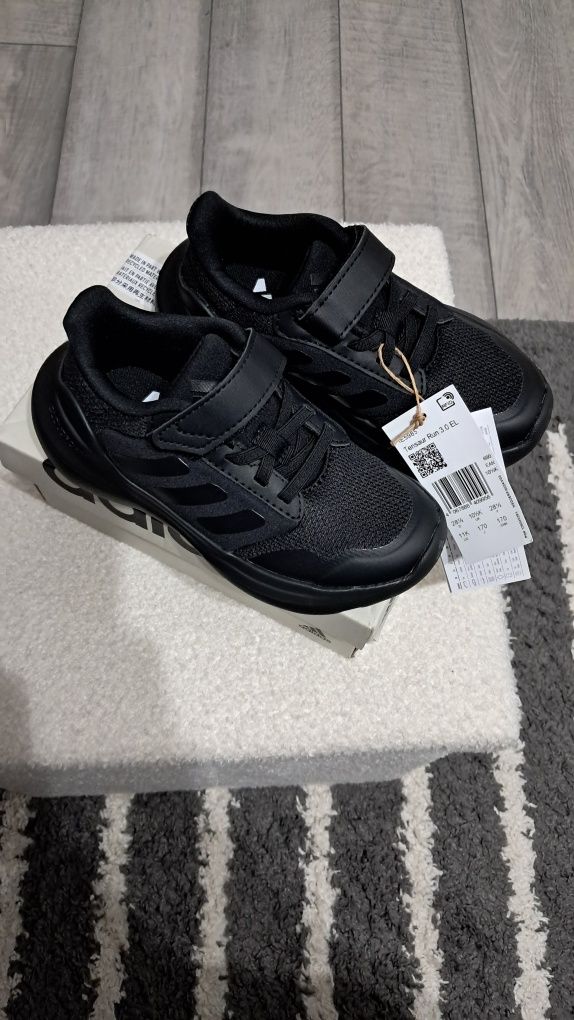 Чисто нови Детски маратонки adidas