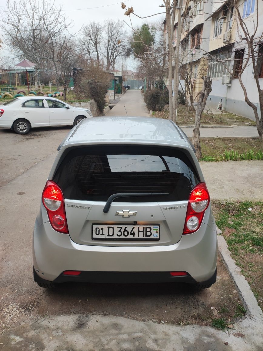 Продам авто Спарк