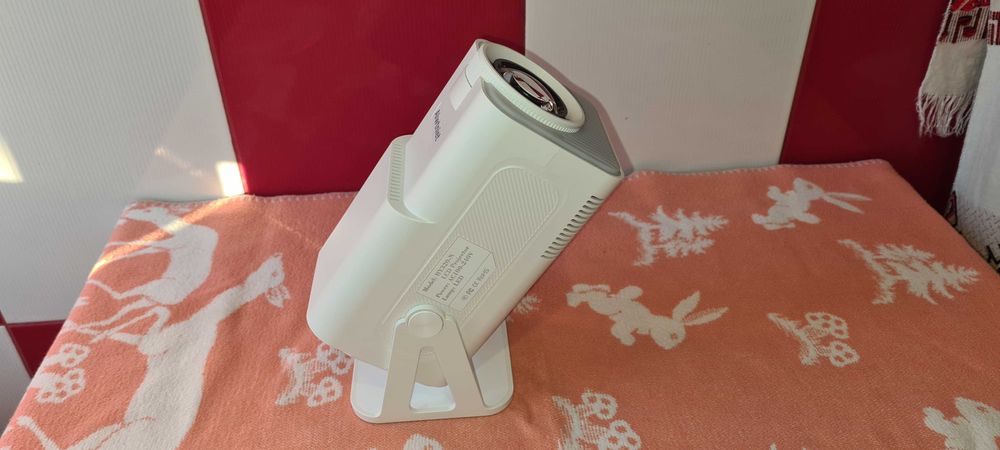 Proiector Led Smart 4K = 350 lei