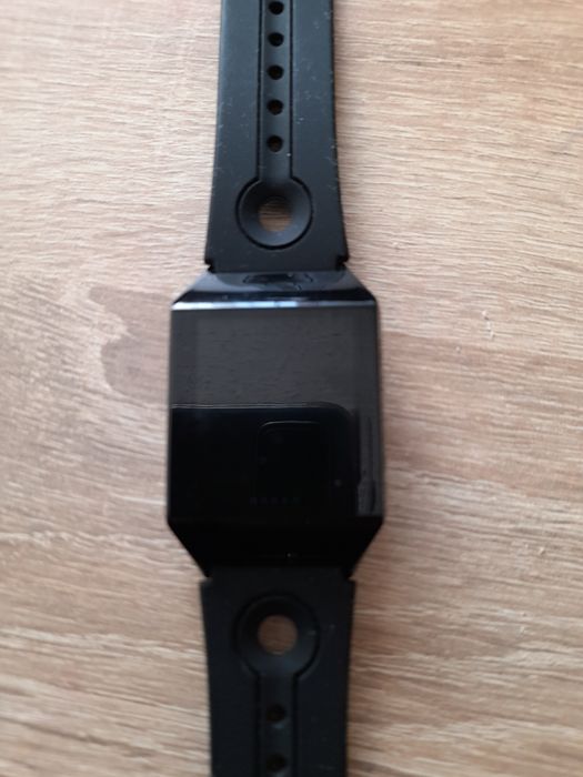 Ceas fitness nou in cutie cu incarcator