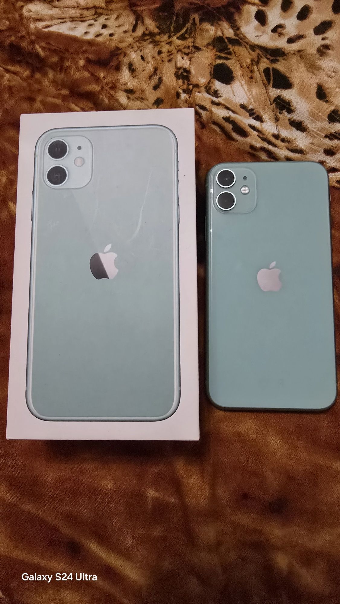 Iphone 11 64GB отключен към всички