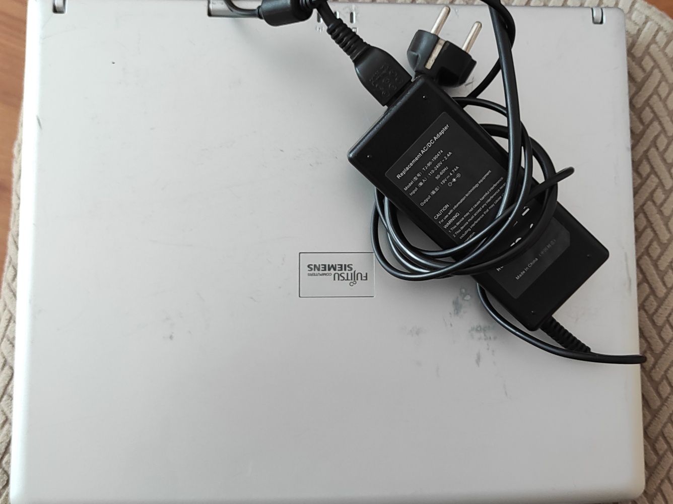Лаптоп fujitsu siemens Amilo M7440G