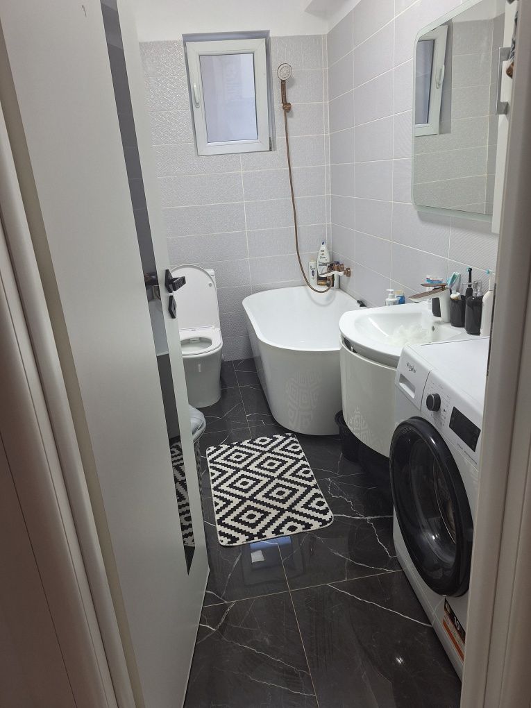 Vând apartament în București situat pe pucheni  ,