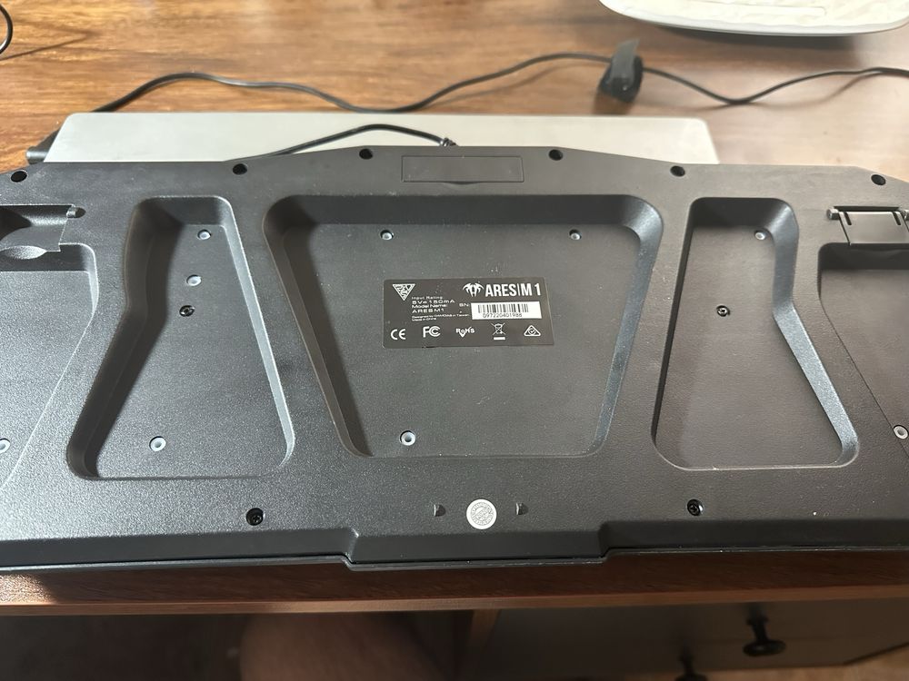 Ares M1 Tastatura