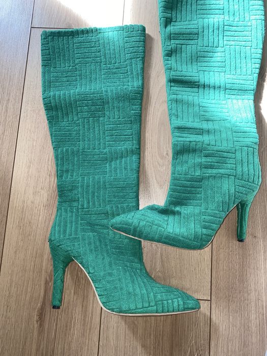 Ботуши с висок ток + шапка