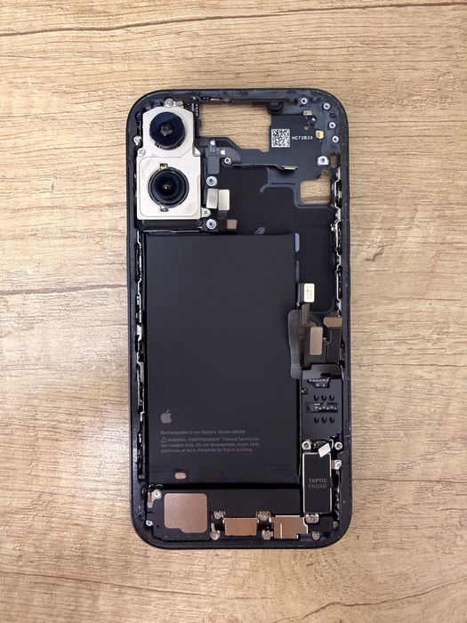 Baterie + mijloc iPhone 16 Black