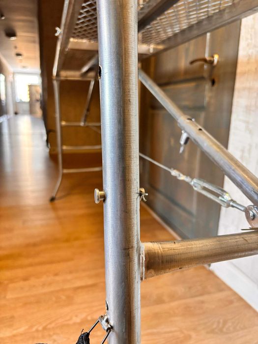 Козлы строительные + малярный стол 4-в-1, удобная складная конструкция