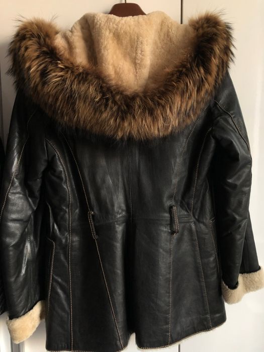 Зимно Черно Палто от естествена кожа вълна и лисица