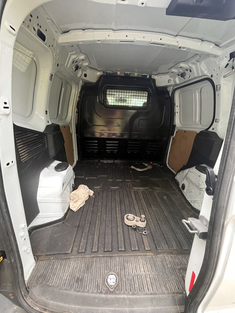 Ford Courier / Форд куриер 1.5tdci 2016 КЛИМАТИК