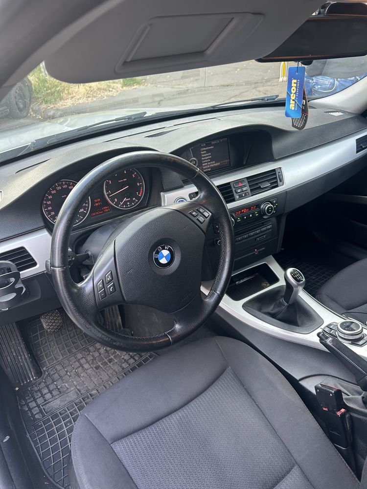 BMW E91 318i • 2010 • Euro 5