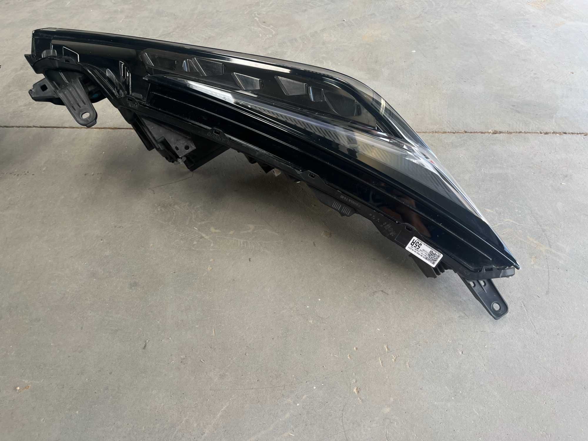 Фарове Ляв и Десен LED TOYOTA C-HR 2023-2025
