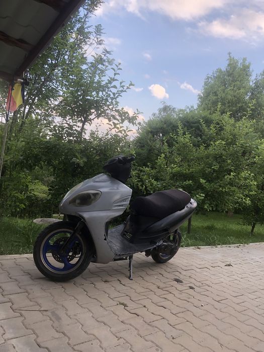 Vand scuter china,50cc,fara acte strict pentru câmp