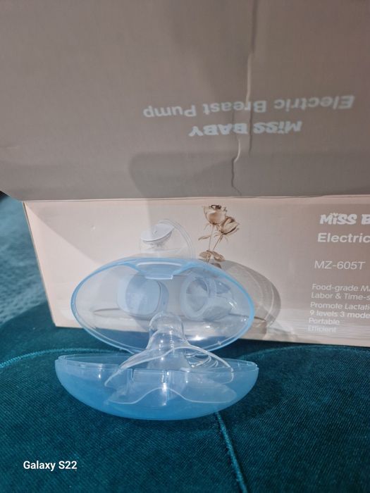 Pompă sân ptr alăptare