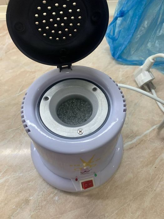 Продается маникюрный аппарат для стерилизации инструментов.