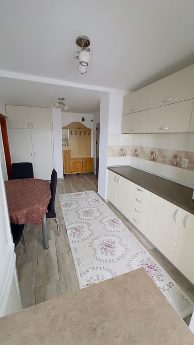Apartament 3 camere, de închiriat, zona Dedeman !