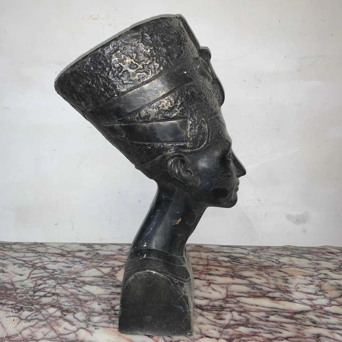 Bust zeita egiptul antic