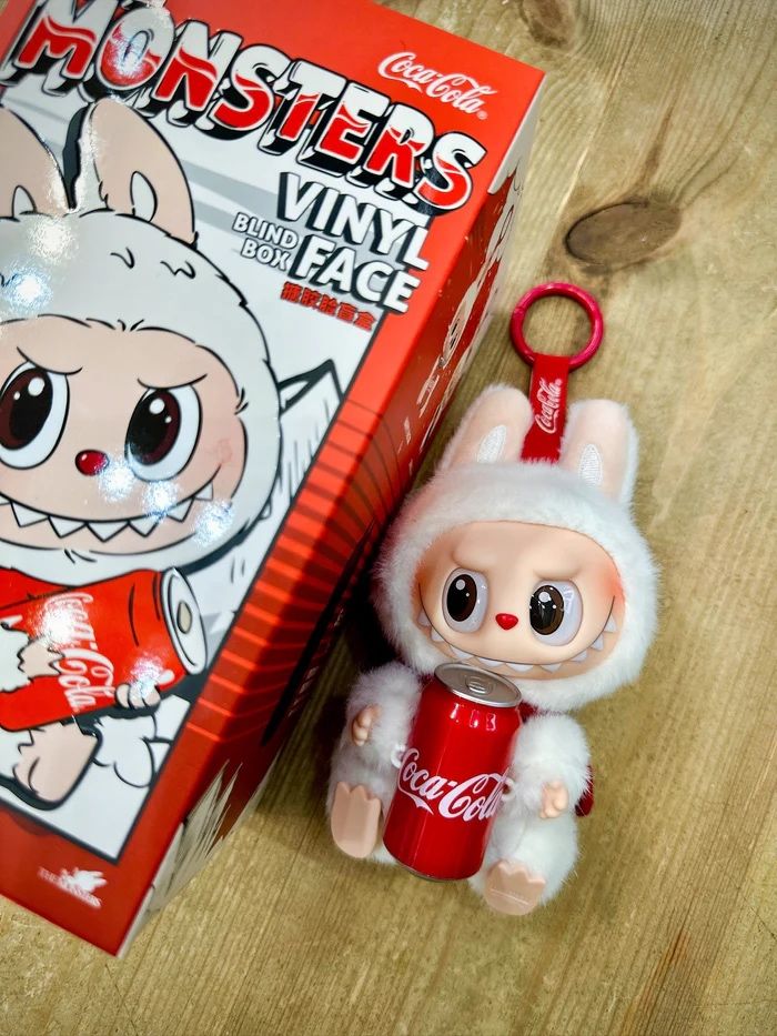 Figurina LABUBU cu doza Cola-Cola, editie si stoc limitat, NOU