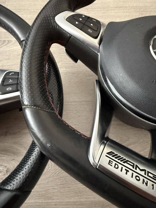 Волан Mercedes AMG W205 W213 червен или черен конец