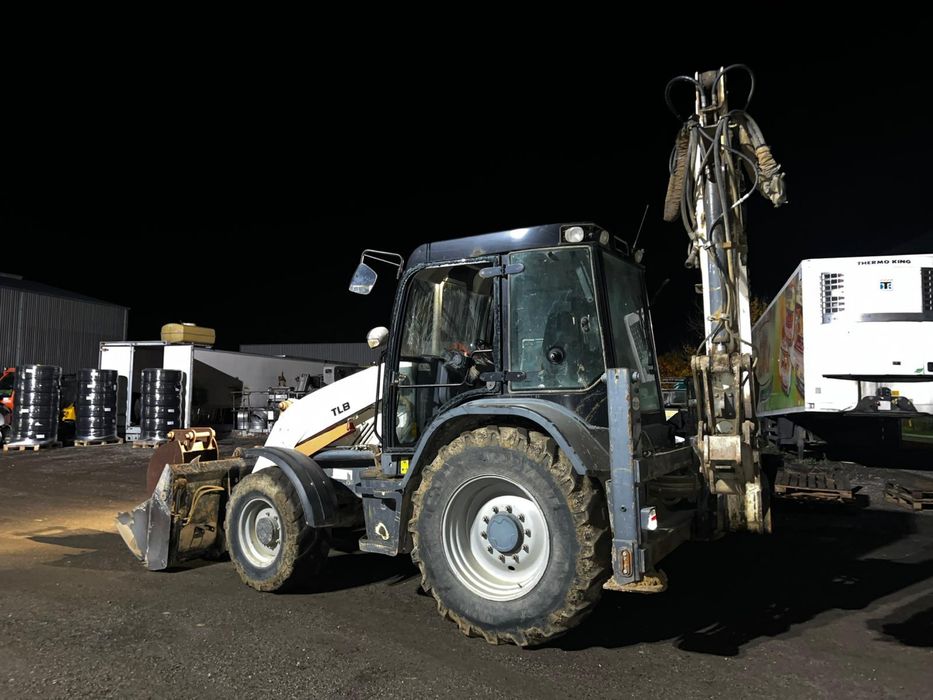 Buldoexcavator terex tlb 850 in perfecta stare de funcționare