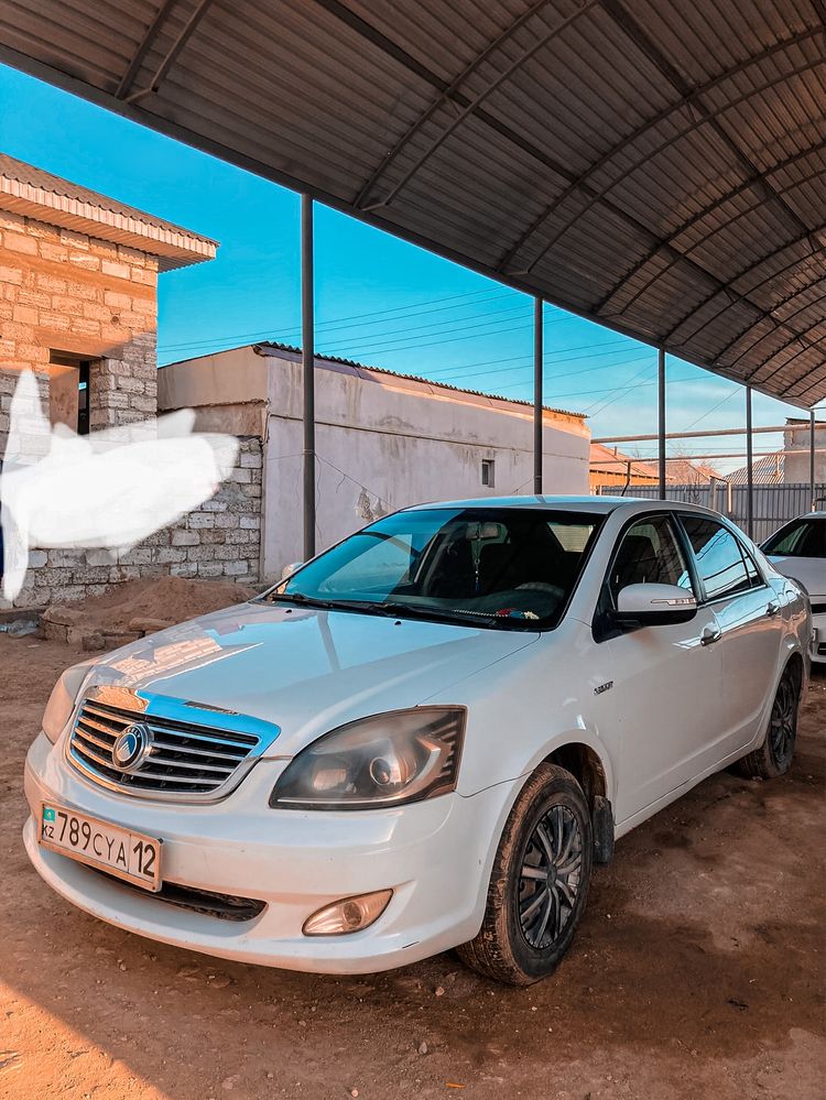 1)Geely Sc7 2014 цена-1,600,000 2)Сamry 50 USA 2013  цена-9,200,000