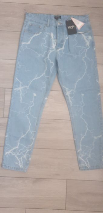 Blugi  marimea 34 nou