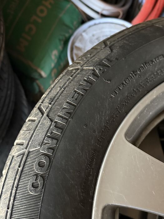 Roti de aliaj, jante cu cauciucuri de M+S Continental 235/60/17