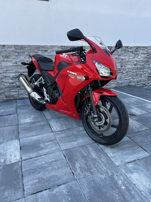 Honda Cbr 300r/2013/A2/service nou/impecabila