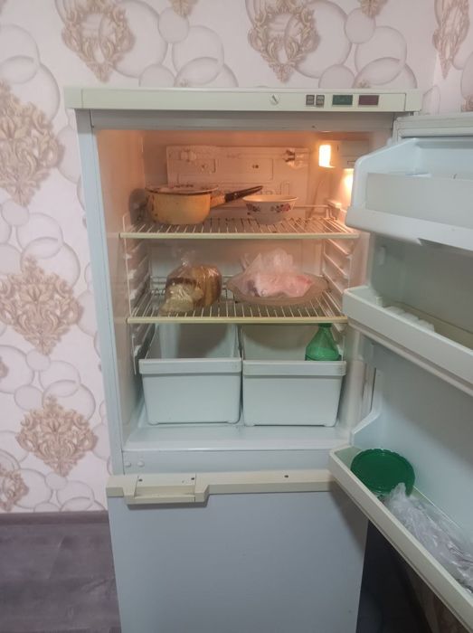 Продаётся холодильник Атлант