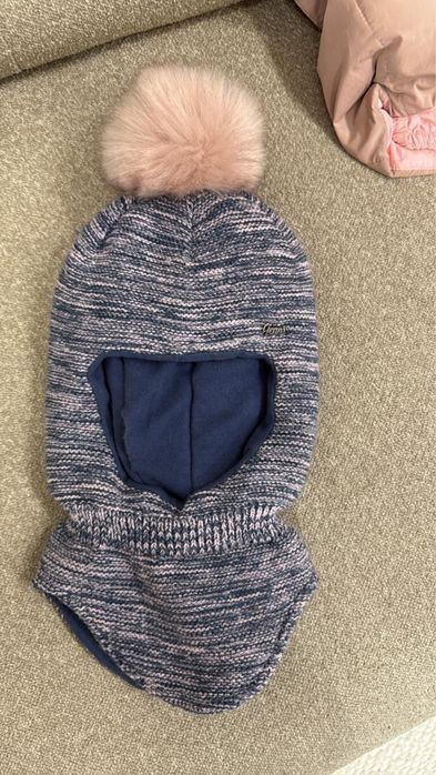 Продам зимний комбинезон монклер