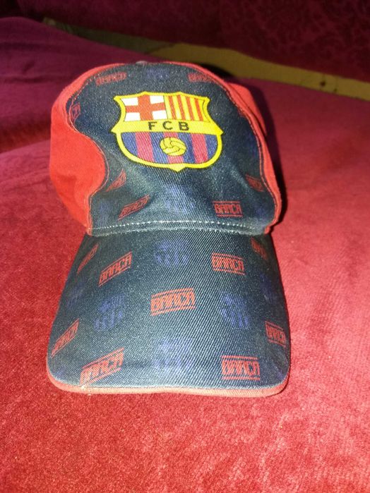 Продавам детска шапка