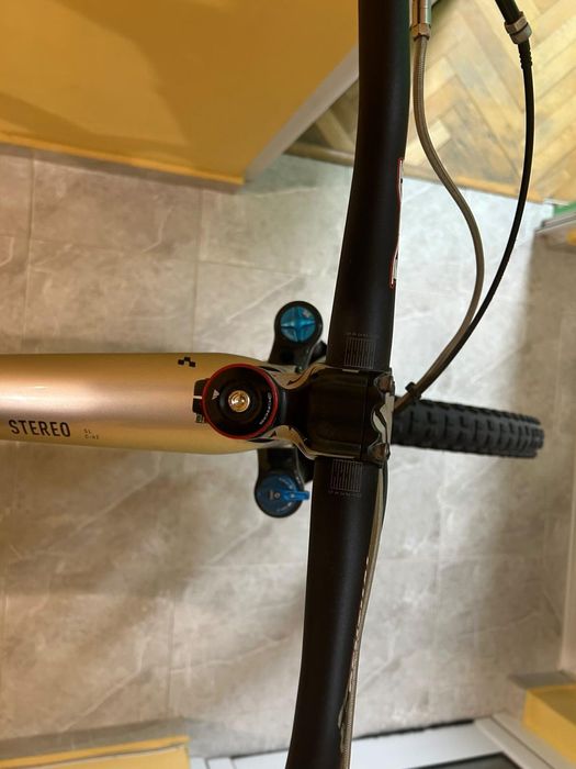 Продавам cube stereo 2020г