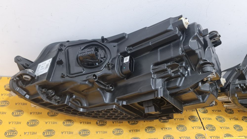 Far full led matrix R line VW Golf 7 VII facelift 7.5 2017+