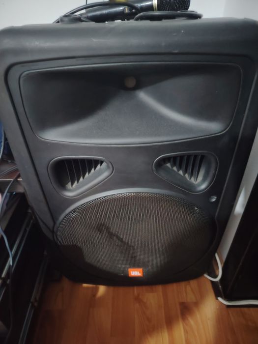 Vând boxă activa jbl eon 15 Pak 800 e made in USA