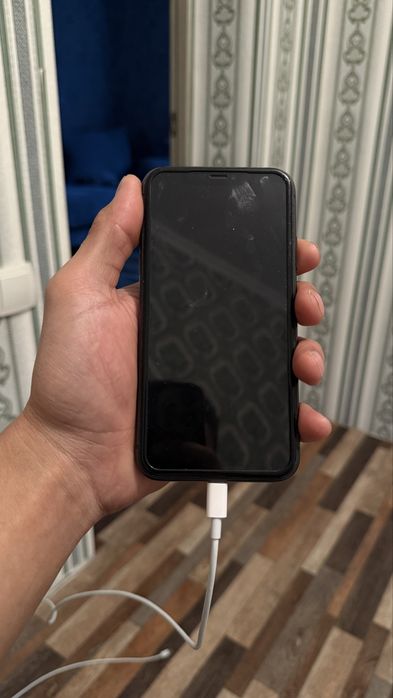 Продам Iphone 11 128 гб без царапин и сколов