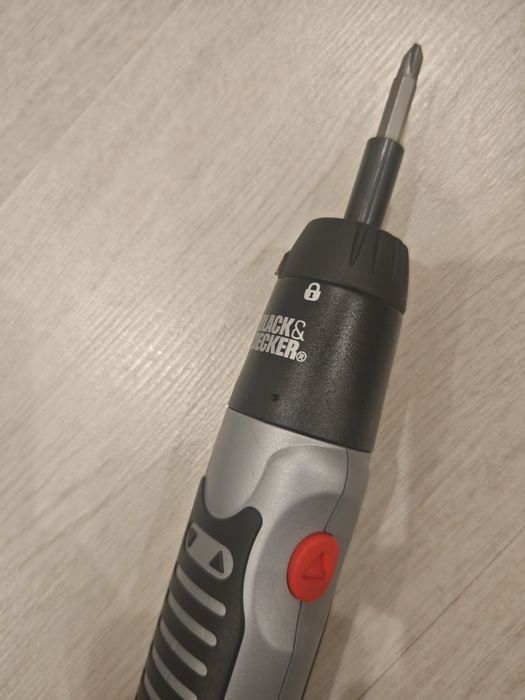 Електрическа отвертка Black and Decker