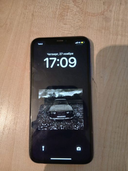 Продам айфон 11