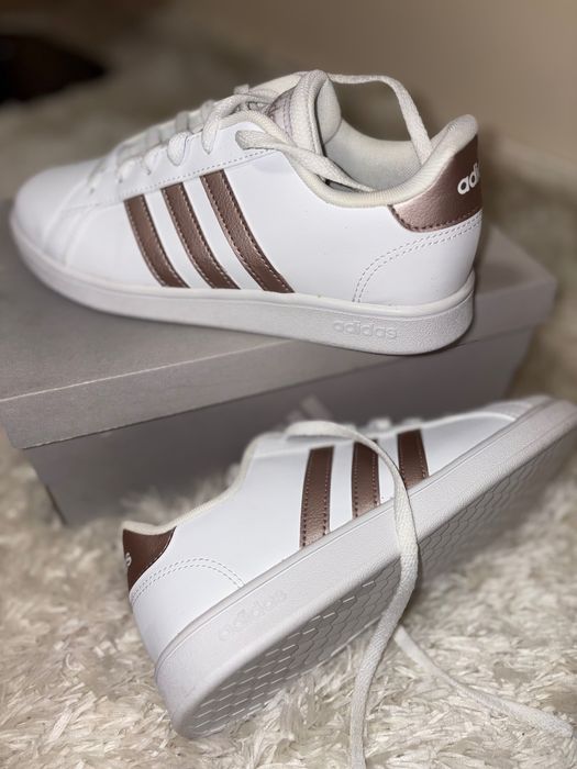 Спортни обувки Adidas