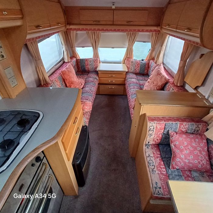 Vând bsyley pangeant