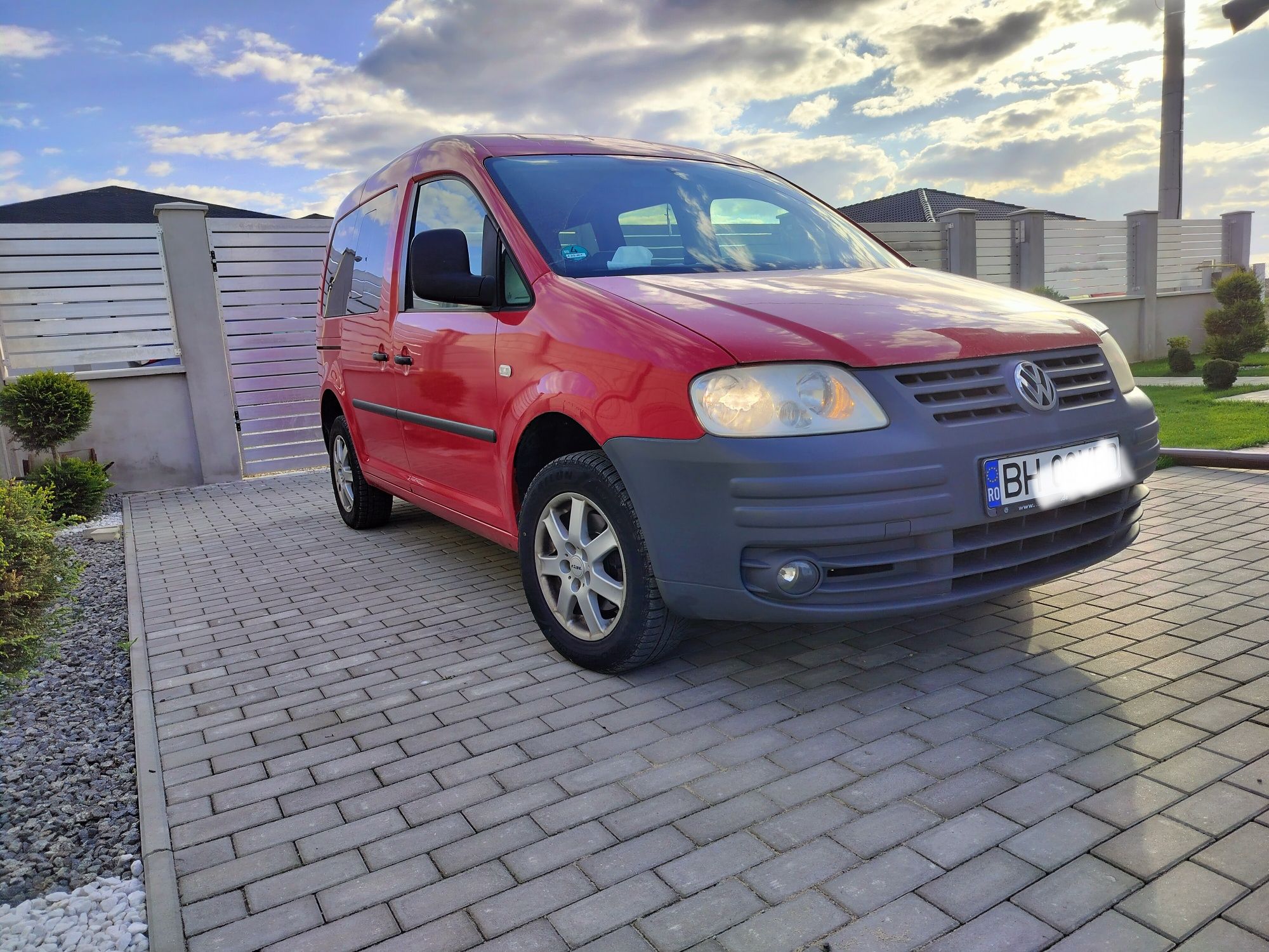 vw caddy life 1.9 tdi,105 cp