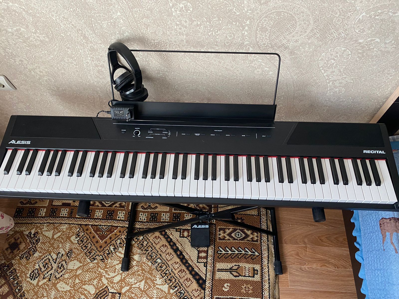 Электронное пианино Alesis Prestige