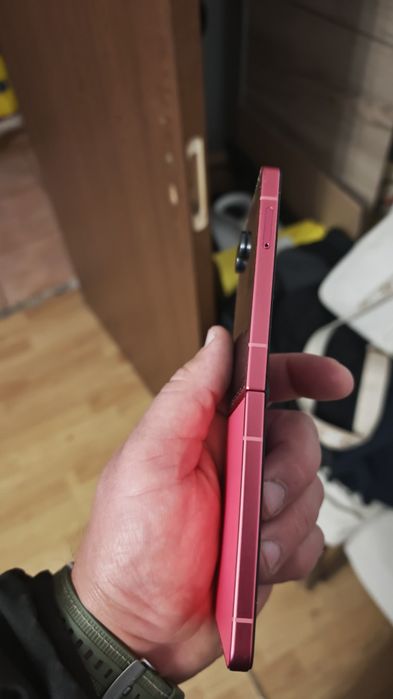 Samsung 7 flip coral red in garanție