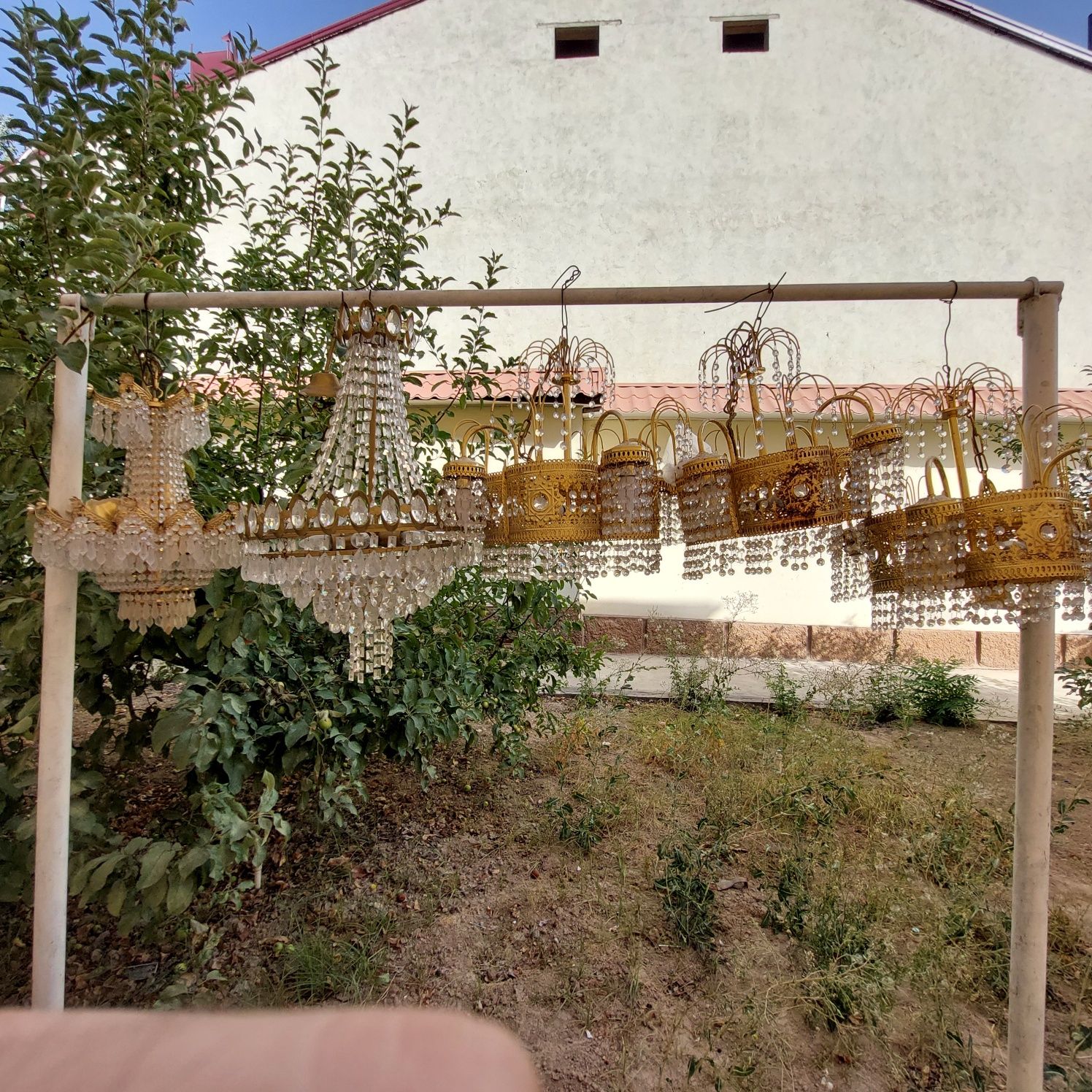 Продаются хрустальные люстры