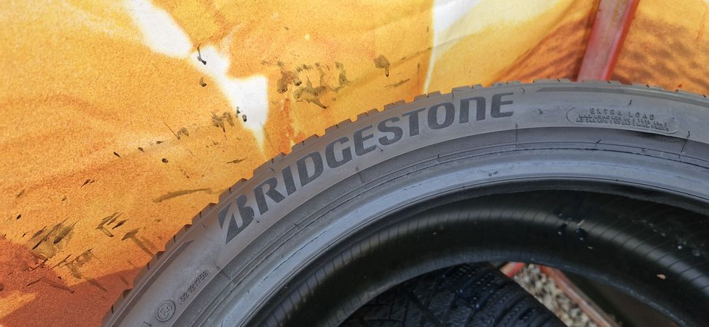 2 Anvelope Bridgestone 255 40 R20 M+S. Dot 2023