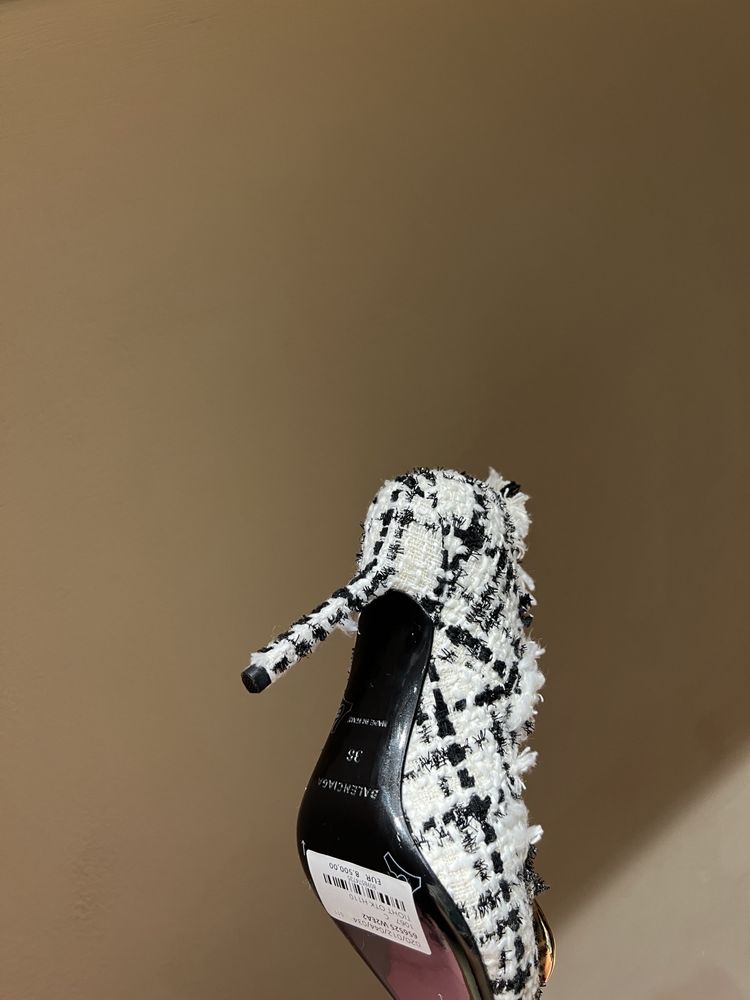 Pantofi Balenciaga